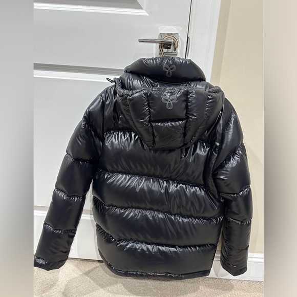 Aritzia Mr Puff - Picture 3 of 4